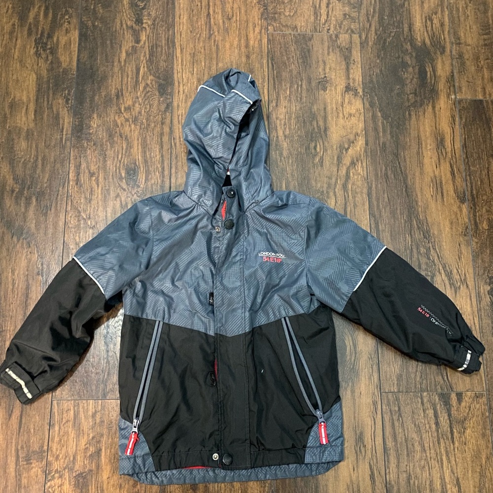 Kids winter coat. Size 7. London Fog. Used.